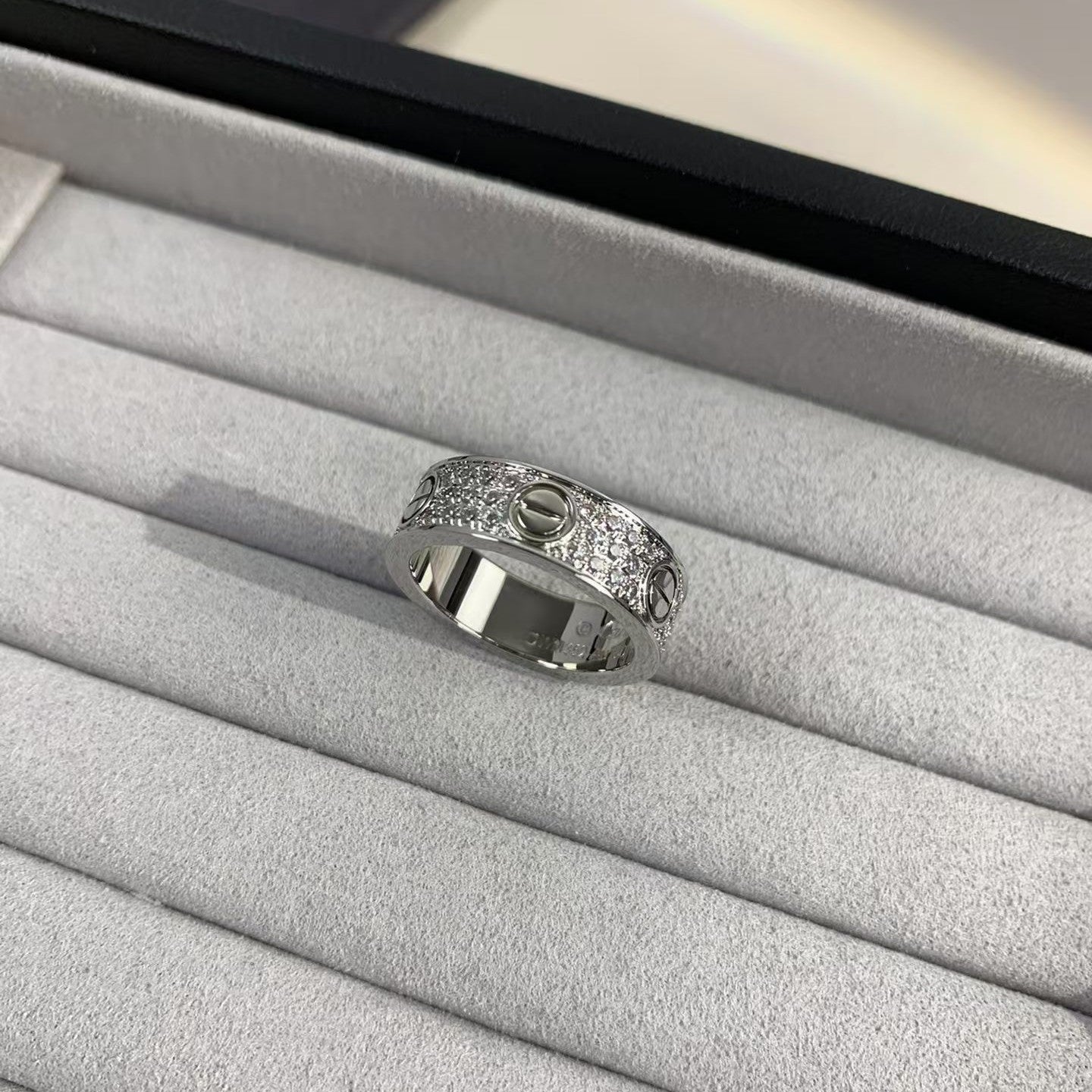 [Baslove] LIEBESRING 5,5 MM MIT DIAMANTEN GEPAPERT