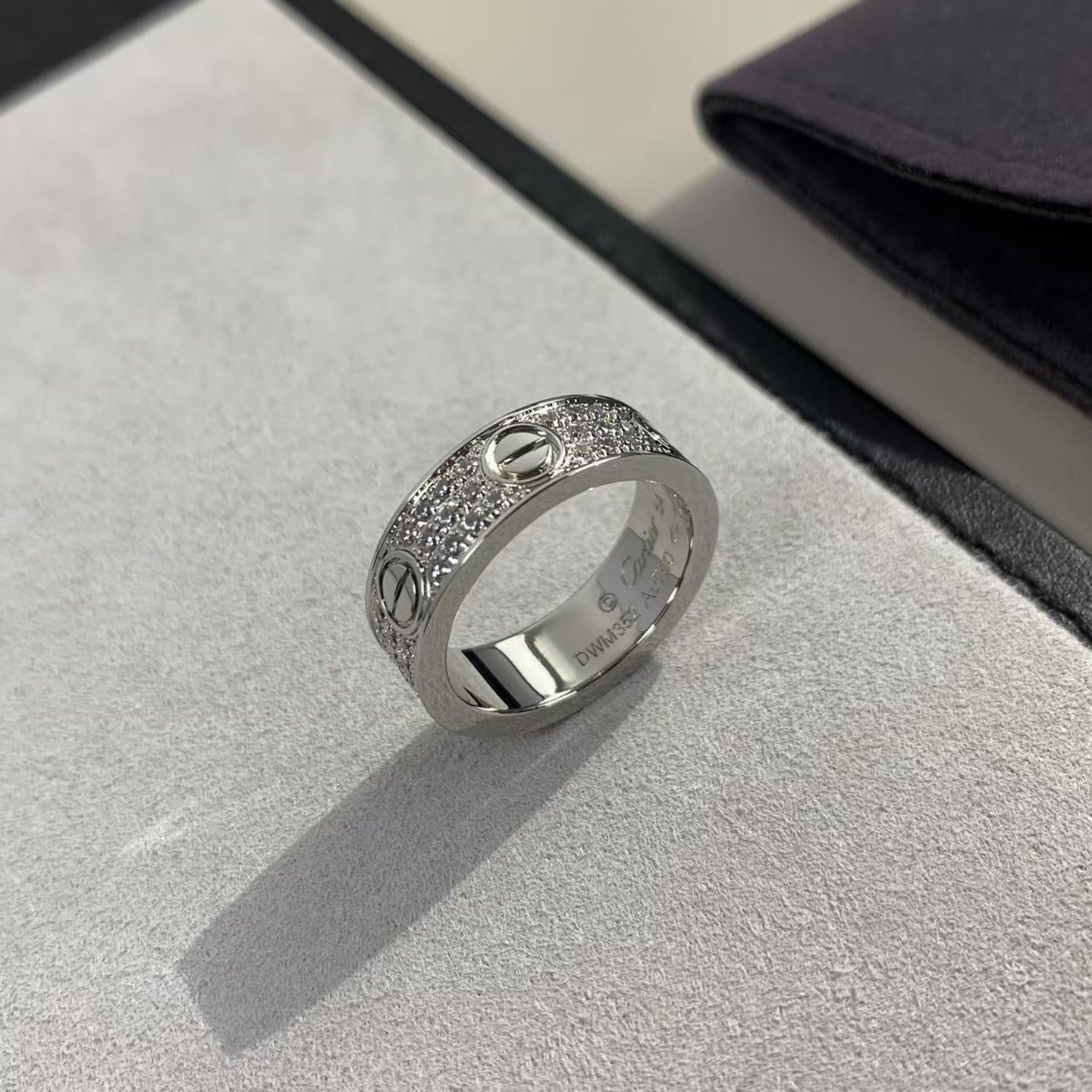 [Baslove] LIEBESRING 5,5 MM MIT DIAMANTEN GEPAPERT
