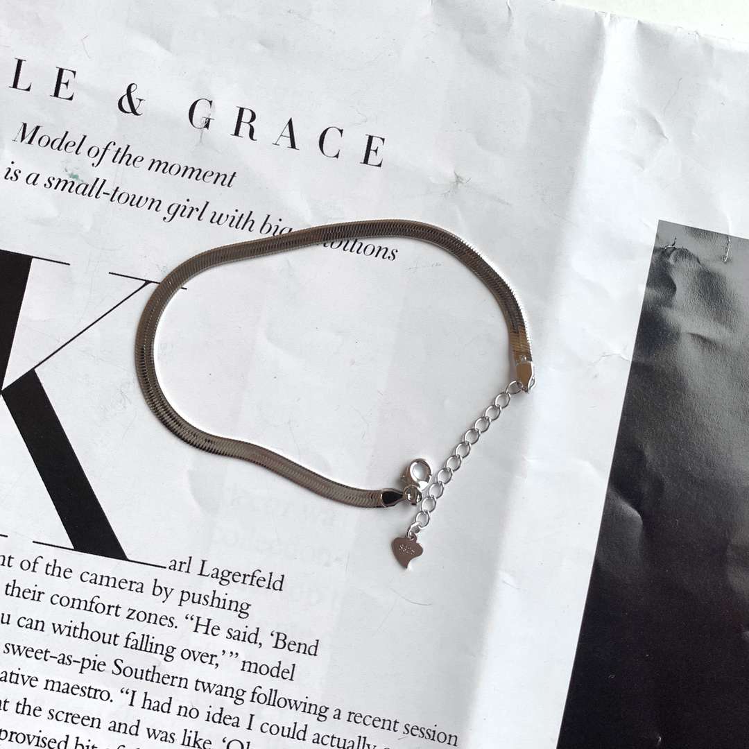 [Violet JW]Flat Snake Bone Chain Blade Necklace
