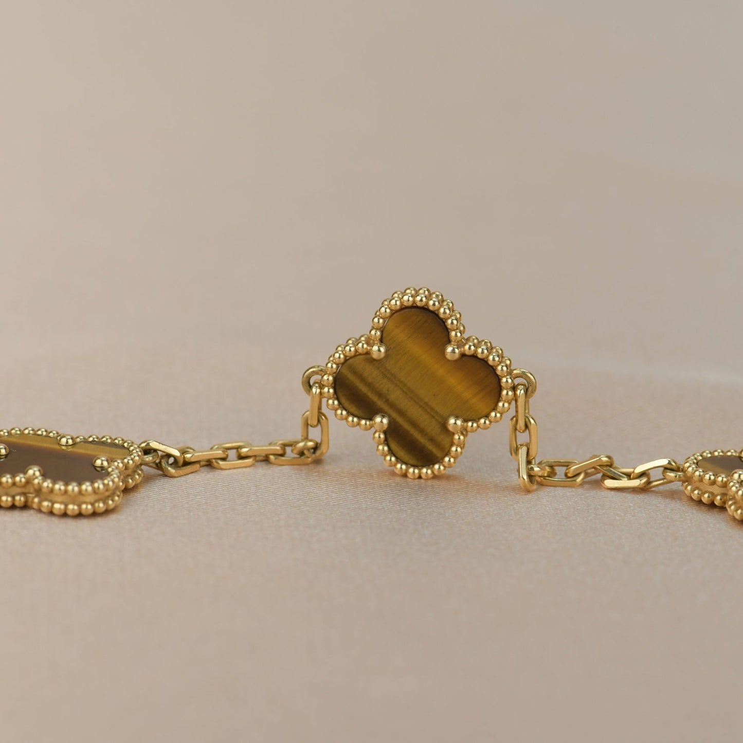 [Violet JW]CLOVER  5 MOTIFS TIGER EYE BRACELET