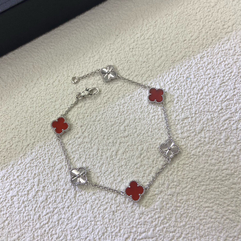 [Violet JW]CLOVER 6 MOTIF RED AGATE LASER BRACELET