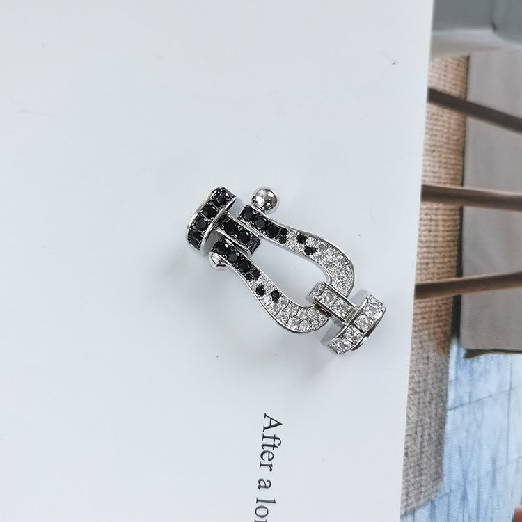 [Baslove]FORCE GROSSES HUFEISENARMBAND MIT SCHWARZEN WEISSEN DIAMANTEN UND ROSÉGOLD