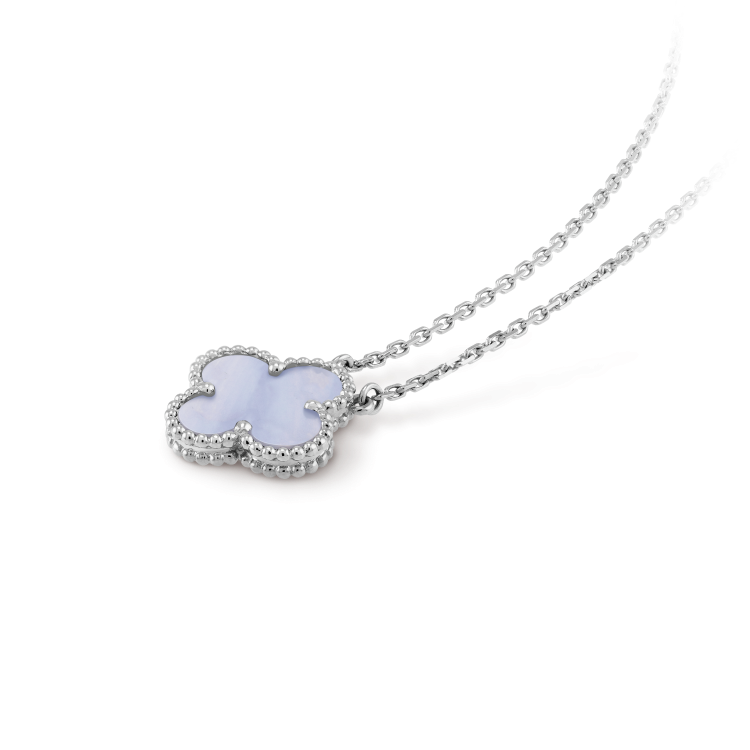 [Baslove]クローバー 15MM ブルーカルセドニーネックレス シルバー
