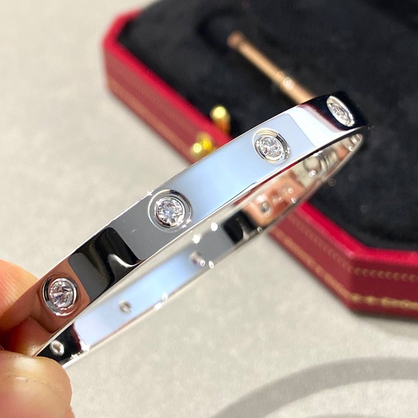 [Baslove]ラブブレスレット 6.1mm 10ダイヤモンド