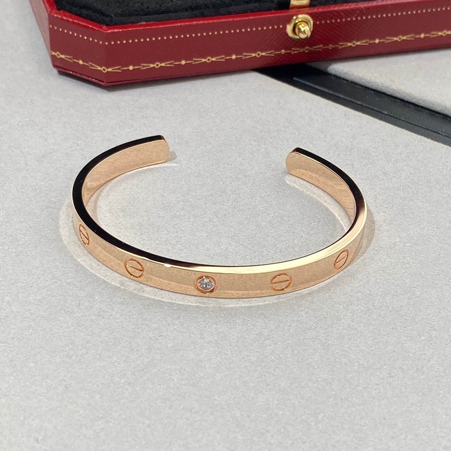[Baslove]ラブブレスレット 6.1mm 1ダイヤモンド オープンカフ