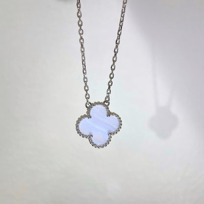 [Baslove]クローバー 15MM ブルーカルセドニーネックレス シルバー
