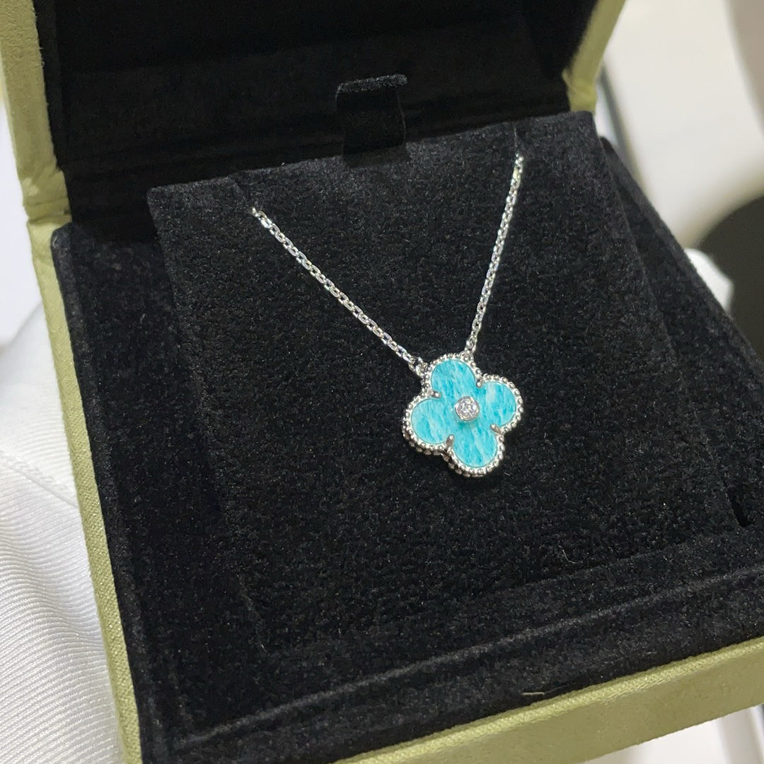 [Baslove]クローバー 15MM ダイヤモンド SVRES ポーセリンネックレス シルバー