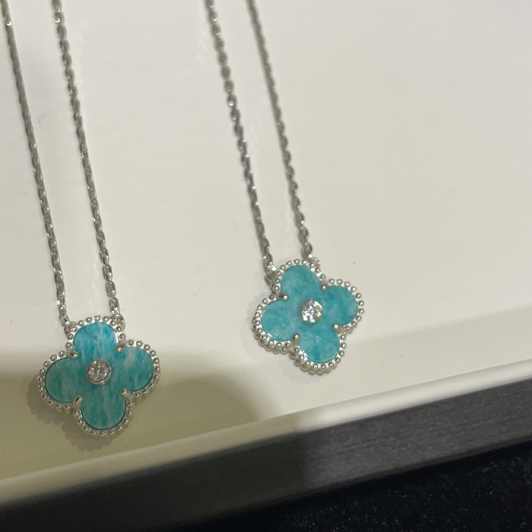 [Baslove]クローバー 15MM ダイヤモンド SVRES ポーセリンネックレス シルバー