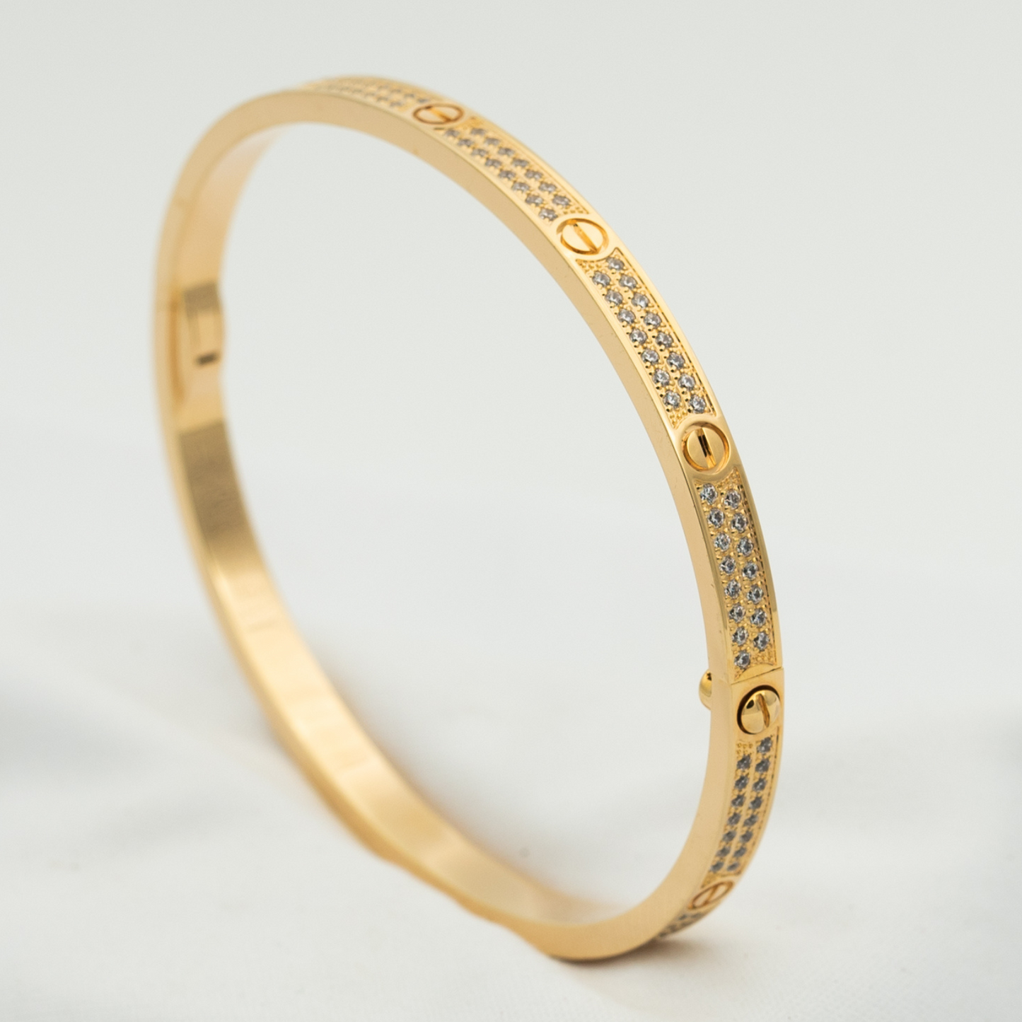 [Baslove] LIEBE ARMBAND 3,65 MM MIT DIAMANTEN