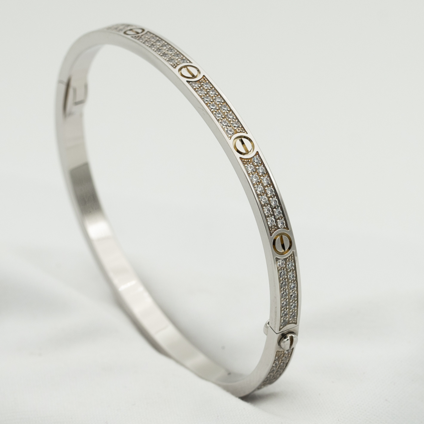 [Baslove] LIEBE ARMBAND 3,65 MM MIT DIAMANTEN