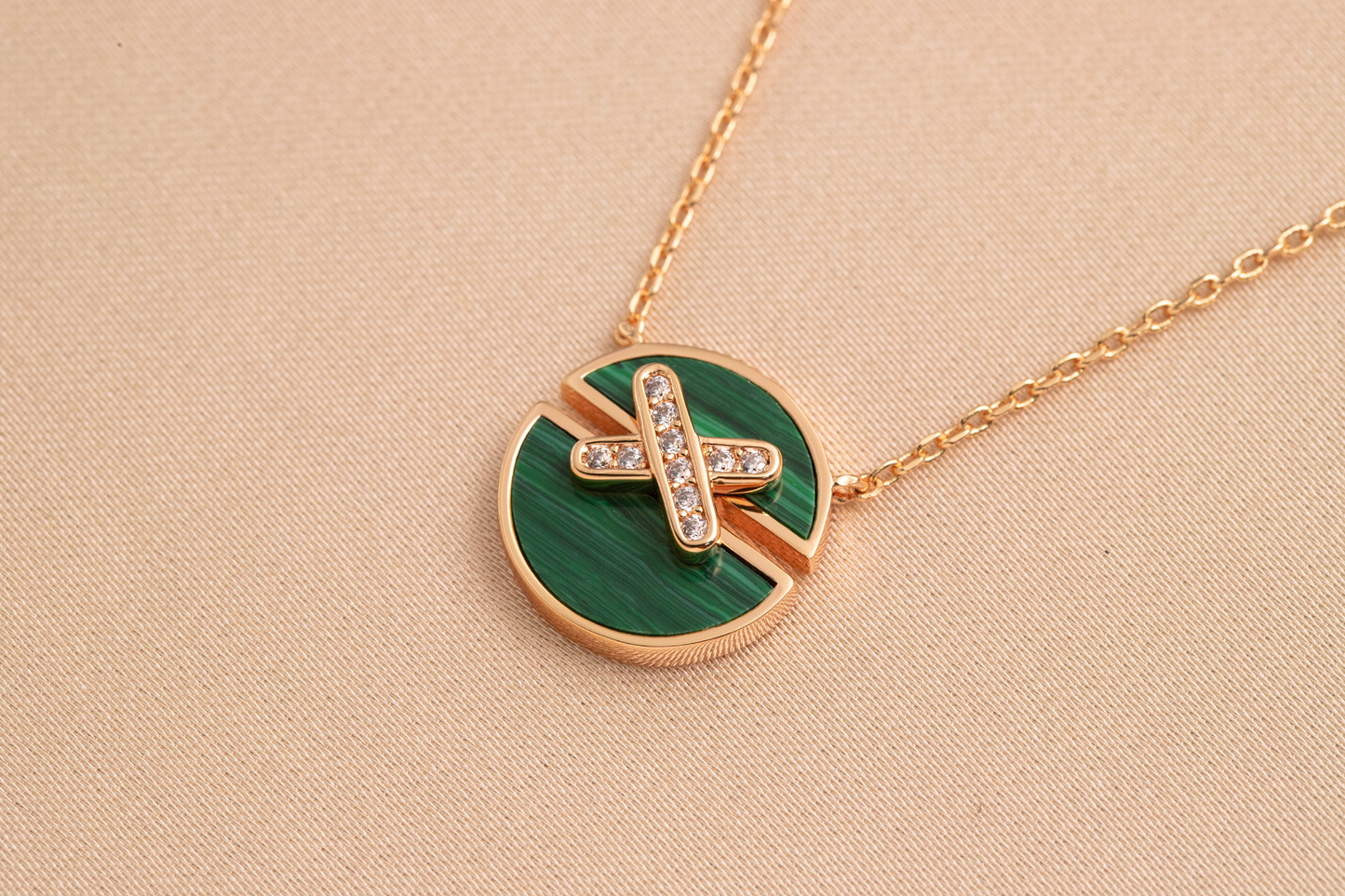 [Baslove]JEUX DE ROSA GOLD DIAMANT-HALSKETTE
