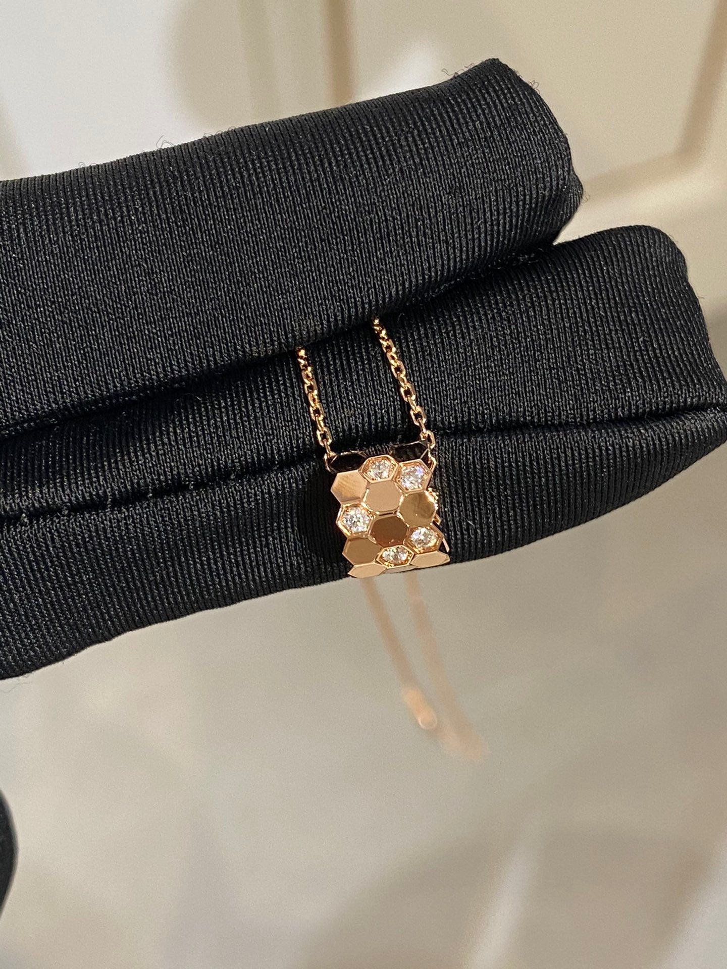 [Baslove] BIENENLIEBE DIAMANT HALSKETTE