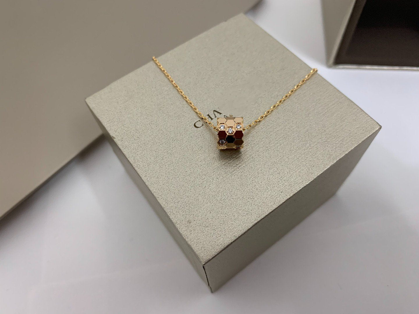 [Baslove] BIENENLIEBE DIAMANT HALSKETTE