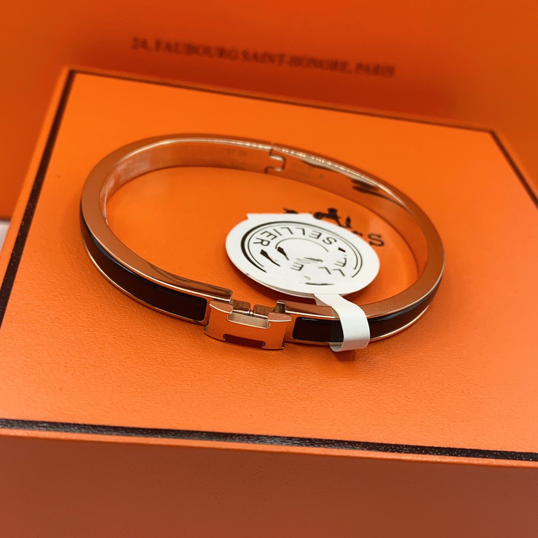 [Baslove]CLASSIC HM CLIC SCHWARZ 8MM EMAILLE ARMBAND