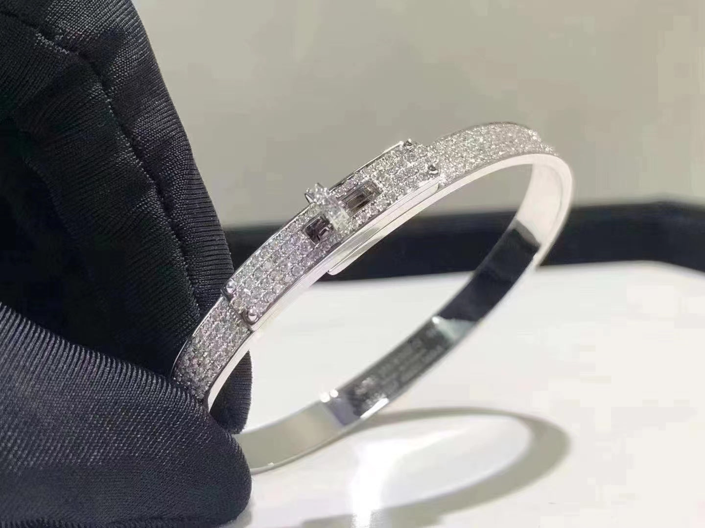 [Baslove]HM KELLY ARMBAND AUS SILBER MIT DIAMANTEN