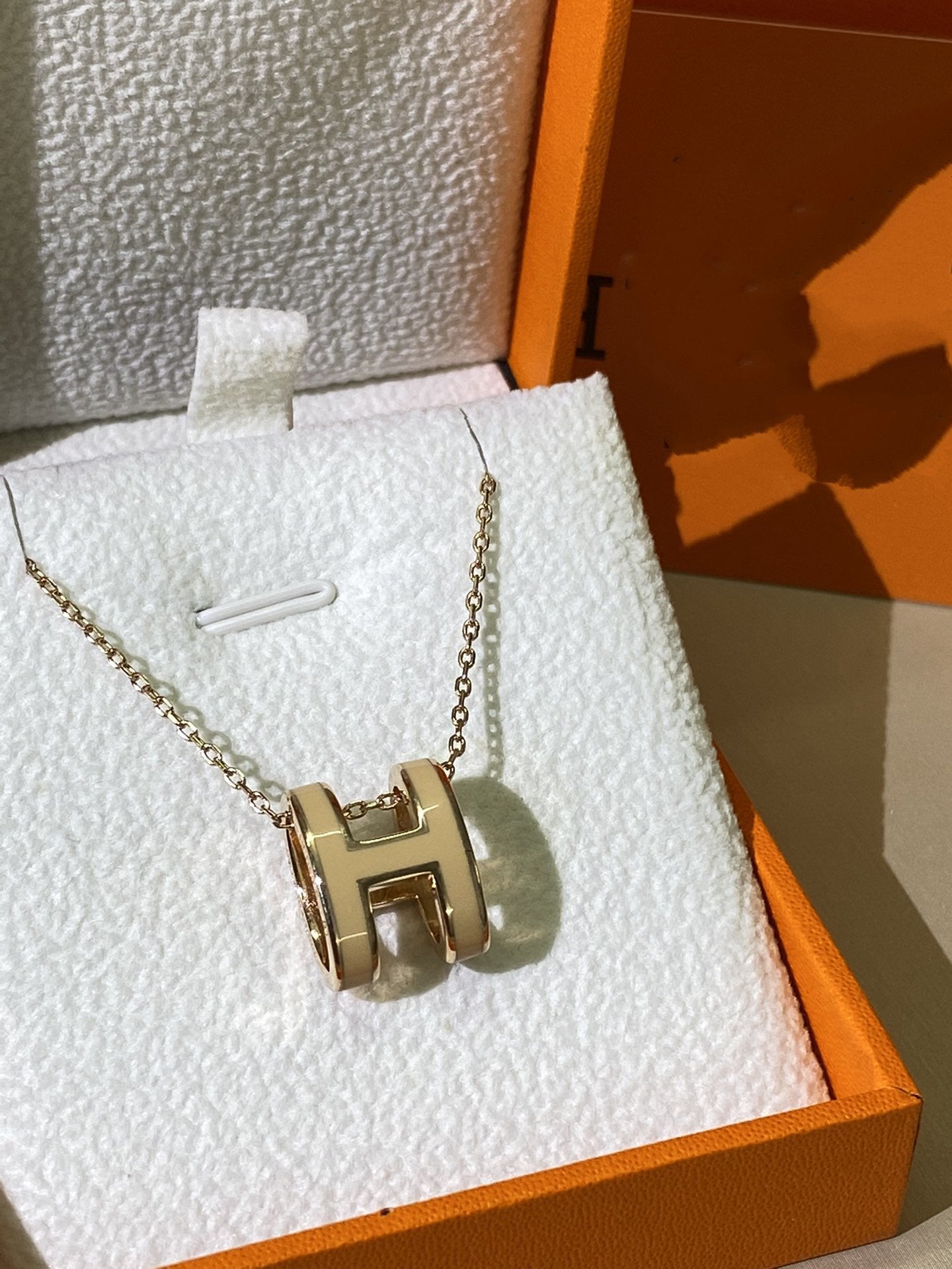 [Baslove] HM CLIC GELBE EMAILLE GOLD HALSKETTE