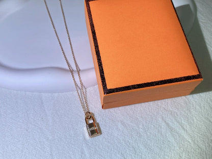[Baslove] HM ADVANCED NICHE LOCK HEAD HALSKETTE DIAMANTEN