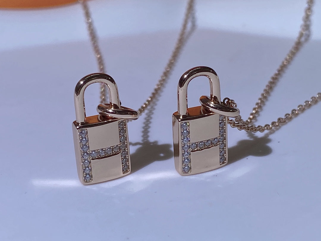 [Baslove] HM ADVANCED NICHE LOCK HEAD HALSKETTE DIAMANTEN