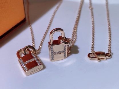 [Baslove] HM ADVANCED NICHE LOCK HEAD HALSKETTE DIAMANTEN
