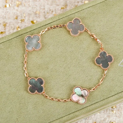 [Violet JW]CLOVER 5 MOTIF GRAY MOP  BRACELET