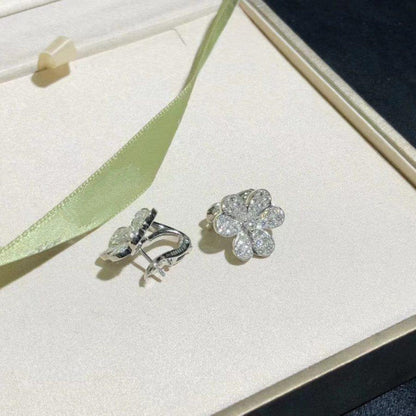 [Violet JW]FRIVOLE SILVER FLOWER DIAMOND EARRINGS