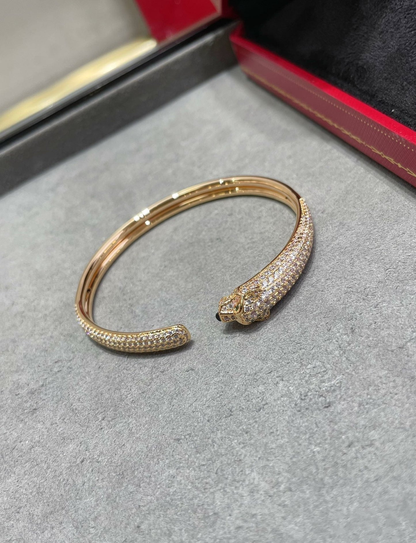 [Baslove] PANTHERE OFFENES ARMBAND MIT VOLLEN DIAMANTEN