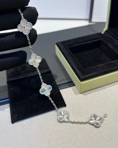 [Violet JW]CLOVER SILVER 5 MOTIFS BRACELET
